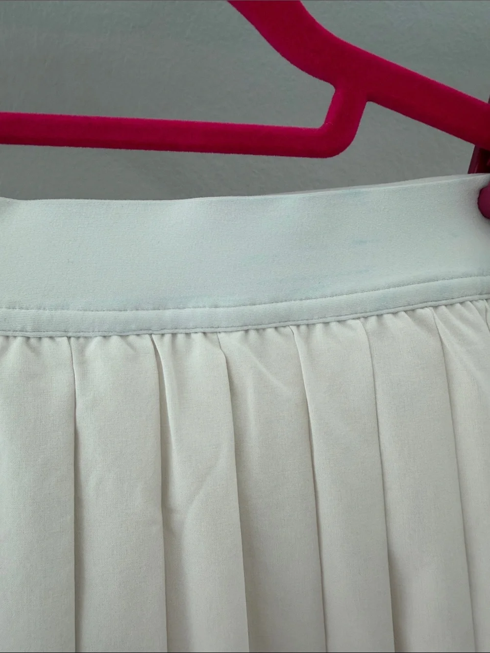 lululemon athletica Pleated Mini Skirt in Ivory/Cream